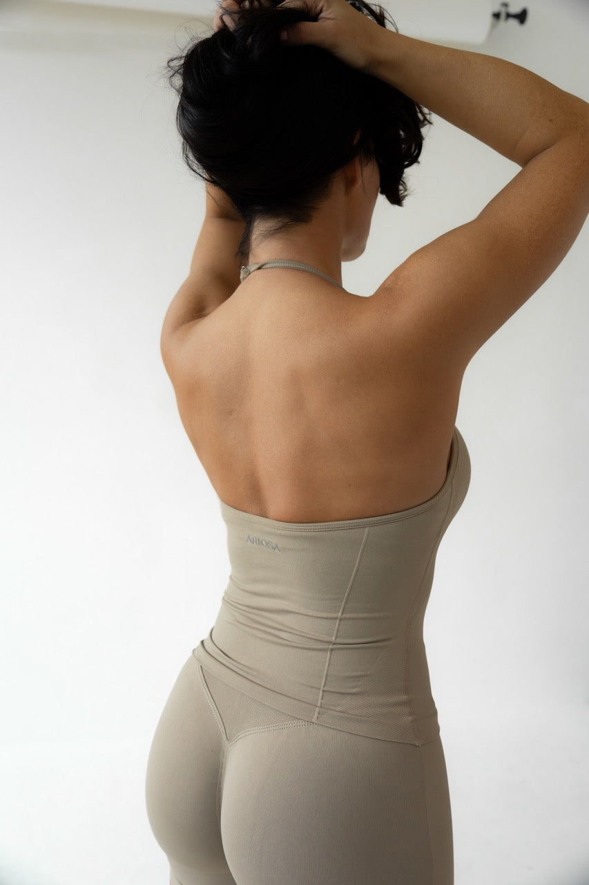 ARI CONTOUR LONGLINE TOP